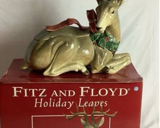 Fitz and Floyd Holiday Leaves Centerpiece Deer