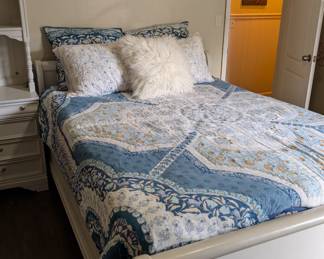 Full size sleigh bed 