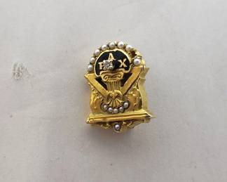 14k gold and diamond pin