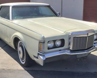 1970 Lincoln Continental Mark III car, mostly restored
