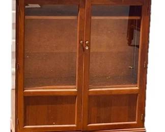 Glass Enclosed Curio Case With Bracket Feet