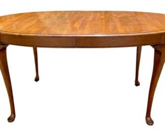 Antique Walnut Dining Table - Solid Wood - 2 Leaves - Seats 8 - Great Condition!