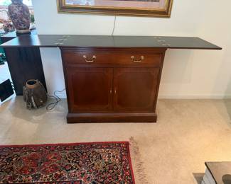 A pic showing the bar opened up