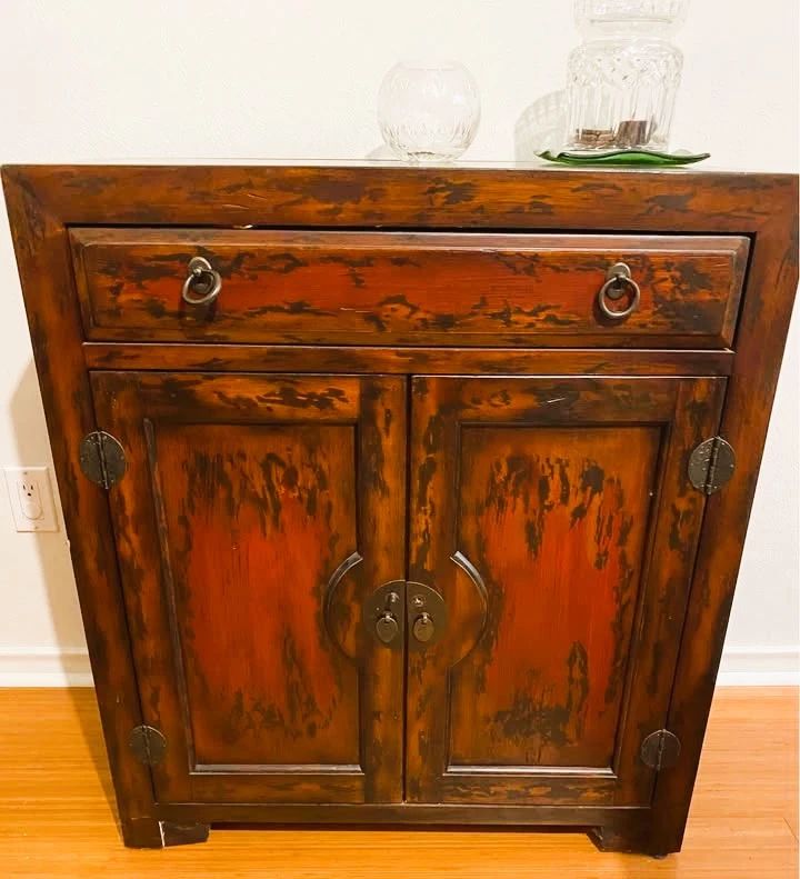 Hooker Buffet Console by Hooker $175 for immediate purchase. 30" wide x 15" deep x 34" tall 