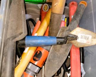 Lawn hand tools