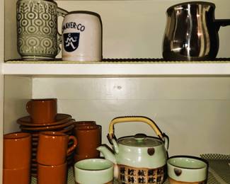 Coffee and tea cups