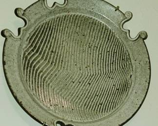 Pottery plate