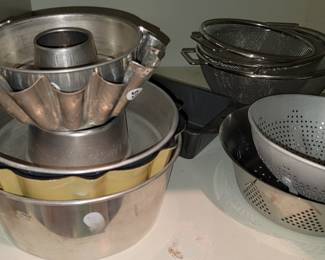 Cooking and baking supplies