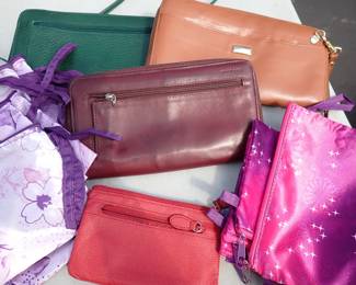 LOTS OF PURSES - TOTE BAGS - TRAVEL BAGS - WALLETS