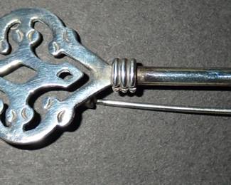 KEY PIN / 925