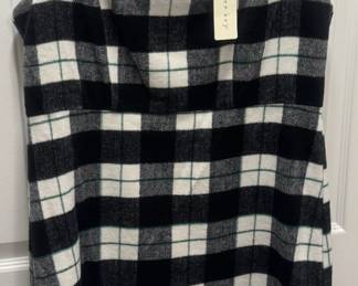 Junior Copper Key Black & White Dress Size Large - NEW With Tags!
USA Shipping Only.