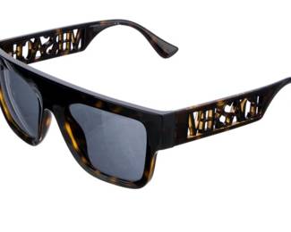 Be Seen in these Fabulous VERSACE Wayfarer Animal Print Tinted Sunglasses - New with Tags
USA Shipping Only.