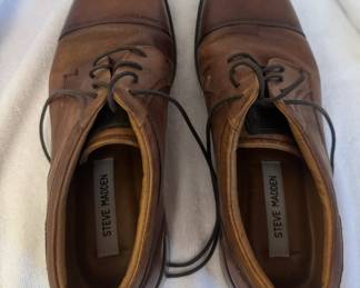 Men's Steve Madden Brown Leather Dress Shoes. Size 11.
USA Shipping Only.