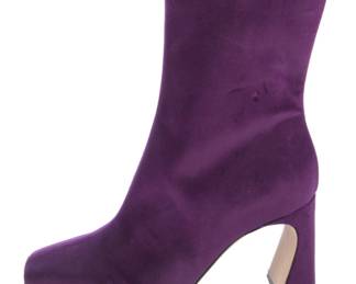 Alberta Ferretti Velvet Purple Boots - Size 7, New in Box! Est. Retail $1,650.
USA Shipping Only.