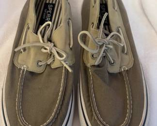 Men's Sperry Boat Shoes (Free Invisible Socks - 2 Pairs) Size 11.
USA Shipping Only.