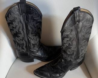 Men's Western Black Cowboy Boots Vintage Justin Boots! Size 10 D.
USA Shipping Only.