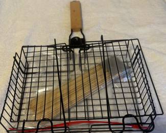 Grill Basket for Outdoor Grilling (NEW).
USA Shipping Only.