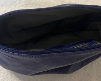Ladies Blue Leather Bag (Zipper). Measures approximately 12 x 9.
USA Shipping Only.
