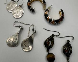 et Of Four (4) (Group C) Unique Earrings -
1. Textured oval disc drop earrings marked "MR."
2. Partial hoop black & gold.
3. Textured tear drop.
4. Drop bead.

USA Shipping Only.