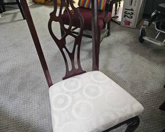 $750 Pre Sale Item - See Sale Description for purchase details. Dining Table, 8 chairs, Chairs upholstered, white fabric. 89"l w/leaf, leaf 18", 42"d x 31"h. Pic 4 of 5