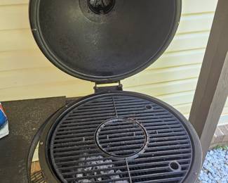 $275 Pre Sale Item - See Sale Description for purchase details. King Griller Acorn, Rolling Cart 41" w x 26.5" - Egg, 22"d Pic 3 of 3