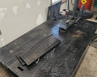 $950 Pre Sale Item - See Sale Description for purchase details. Black Widow Motorcycle Lift Pic 4 of 4