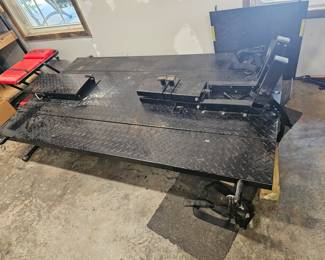 $950 Pre Sale Item - See Sale Description for purchase details. Black Widow Motorcycle Lift Pic 1 of 4