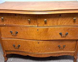 DRESSER