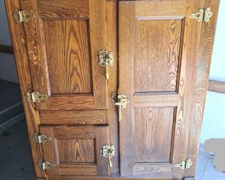 ANTIQUE OAK ICE BOX