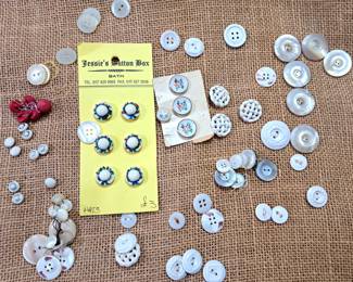 BUTTONS LOT