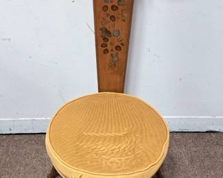 1945 WELCH SPINNING WHEEL CHAIR SOLID WOOD 3 LEGS