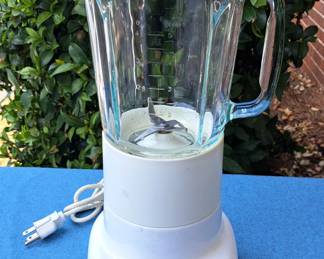 KITCHEN AIR BLENDER