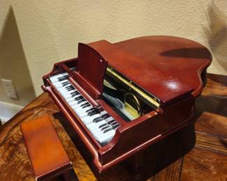 Piano music box