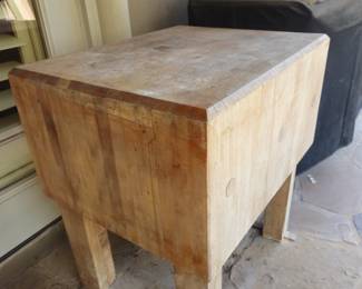 Sturdy, large choppng block