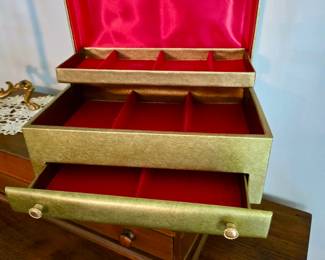 Vintage Jewelry Case