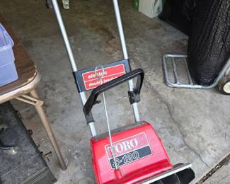 Toro Electric S-120 Snow Blower