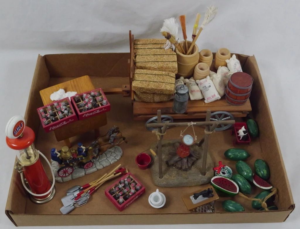 217 - Assorted Miniature & Dollhouse Items