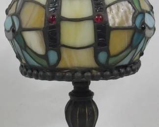 652 - Vintage Stained Glass Lamp 15" You are buying a used as-is electric/electronic item. We do not guarantee all components are present, and if it is not expressly stated, it is untested.