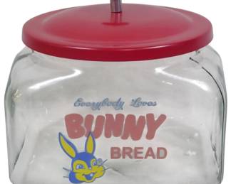 777 - Bunny Bread Store Jar 7 x 8 x 7