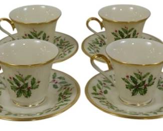 818 - 8 Lenox Holiday Cups and Saucers