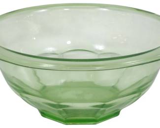 745 - Uranium Green Mixing Bowl 4 x 9.5