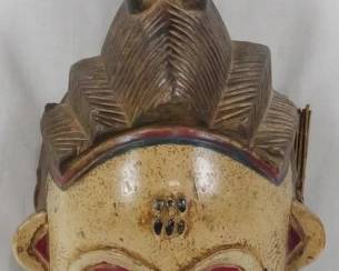 636 - African Decorative Carved Wooden Mask 20x7x5