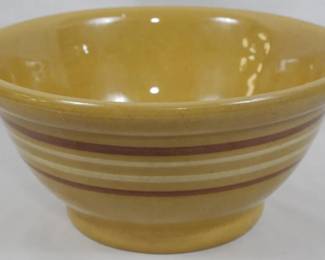 628 - Vintage Pottery Mixing Bowl 4x8"