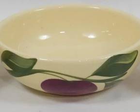 633 - 3 Watt Pottery Apple Bowls
