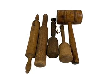 1021 - Wooden Kitchen Tools