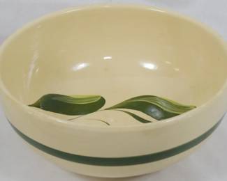 626 - USA Pottery Bowl 4x10"