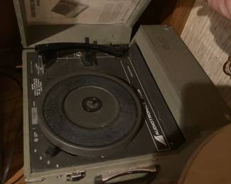 Vintage Audiotronics 300A Solid State Turntable Record Player in Case