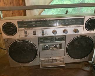 Vintage AM/FM Stereo Radio / Cassette Recorder