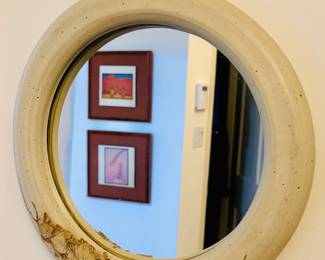 Round ceramic mirror