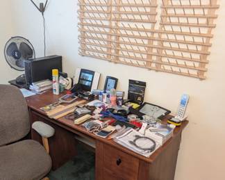 Computer Desk with Chair - Fan